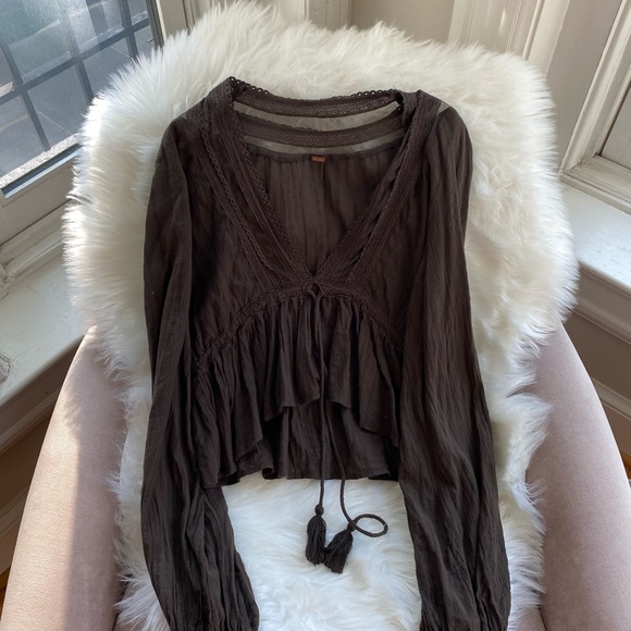 Free People Oberoi V Neck Crop Blouse - Picture 5 of 8